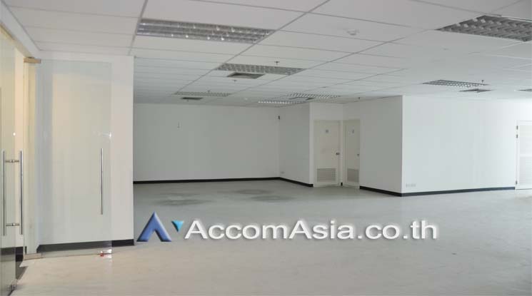 8  Office Space For Rent in Pattanakarn ,Bangkok ARL Ramkhamhaeng at UM Tower AA11808